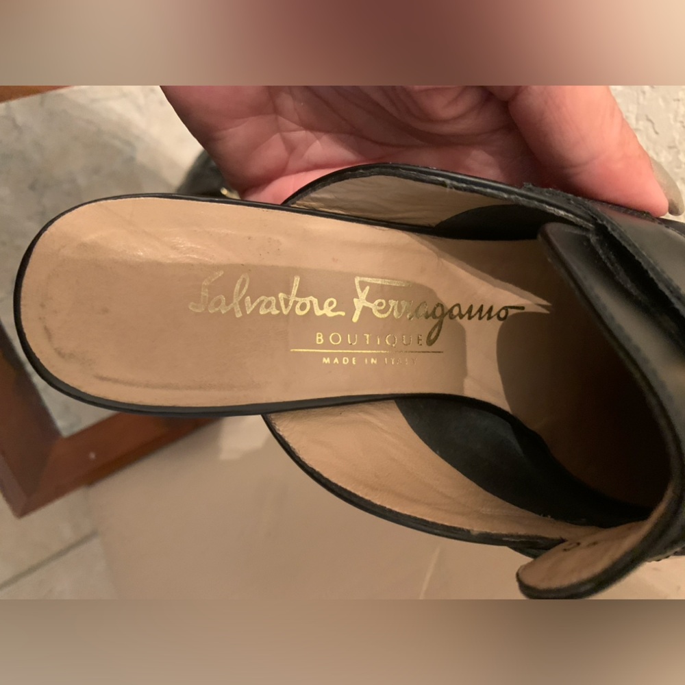 Salvatore Ferragamo black mules - size 5.5 - Picture 6 of 8